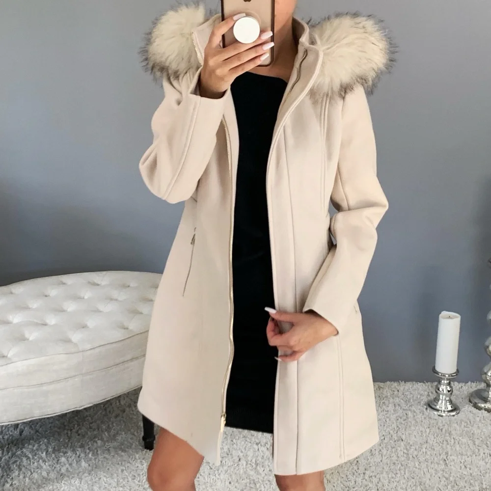 NWOT WINTER in Beige - Picture 2 of 5